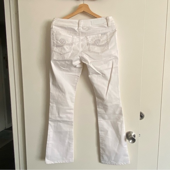Silver Jeans Co | Women's White Suki Mid Rise Slim Boot Embroidered Jeans | Sz 6 - Picture 2 of 8